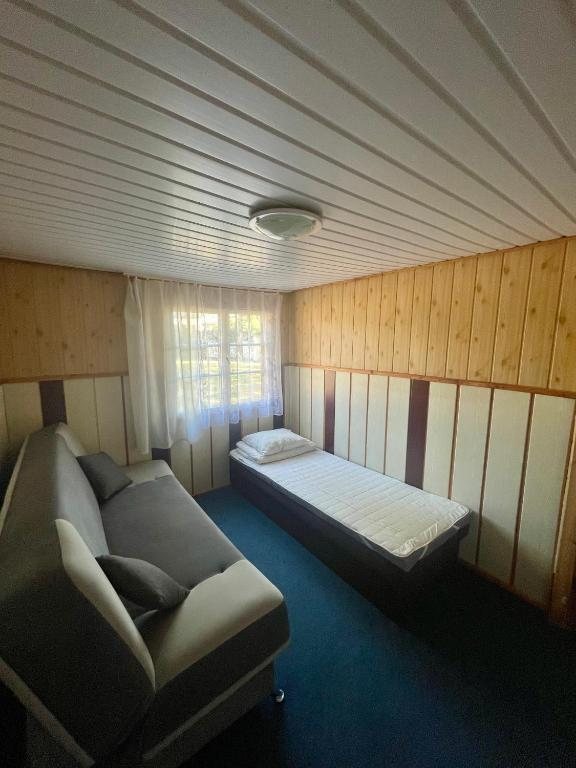 Część wypoczynkowa w domku 6